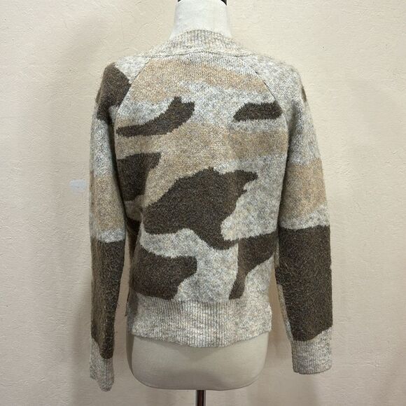 NEW! Anthropologie MOTH Marjorie Camo Sweater - Size XS - $120 - Picture 8 of 13